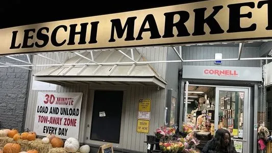 Leschi Market